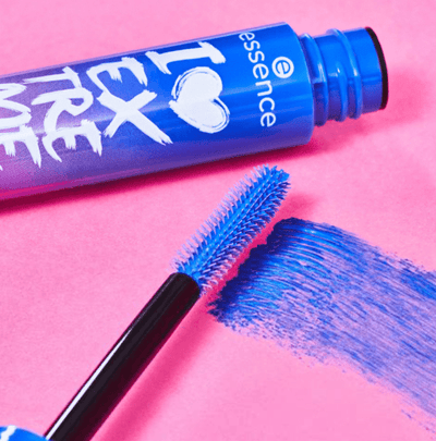 Essence - ماسكارا آي لوف إكستريم الزرقاء