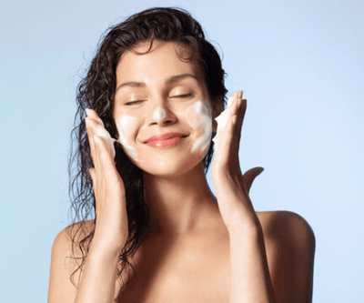 Eveline Cosmetics - غسول جل الوجه المنقي فاسميد