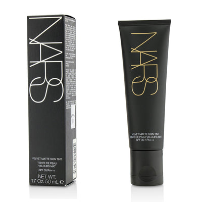 Nars - كريم أساس فيلفت مات مع عامل حماية من الشمس 30 PA
