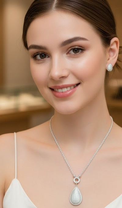 Royal Teardrop Pendant Necklace Set